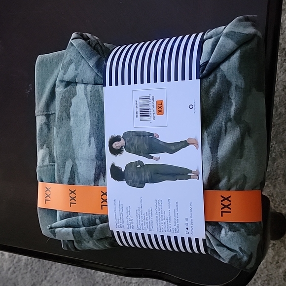 2 PC pajamas set camo women's - Picture 3 of 5